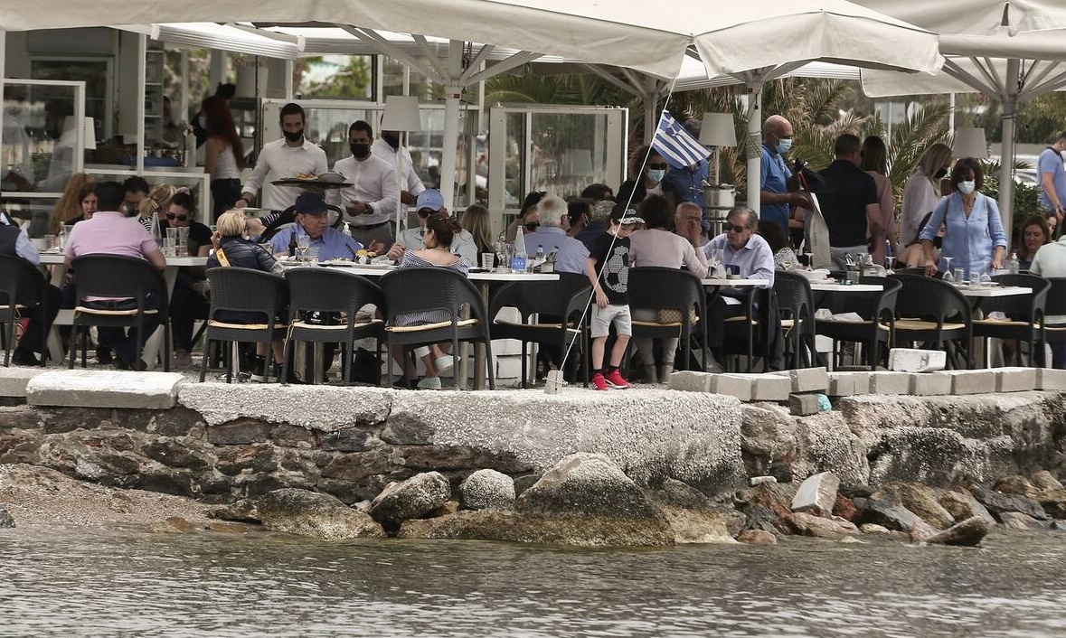 Κορονοϊός: Η «Ελευθερία» έρχεται με αργά βήματα - Καθημερινή μελέτη δεδομένων και εμβόλια το κλειδί