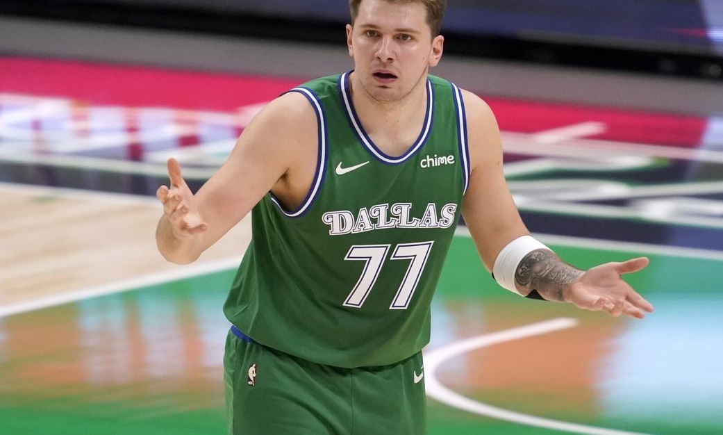 NBA: Τρελάθηκε με την αποβολή ο Ντόντσιτς (photos+video)