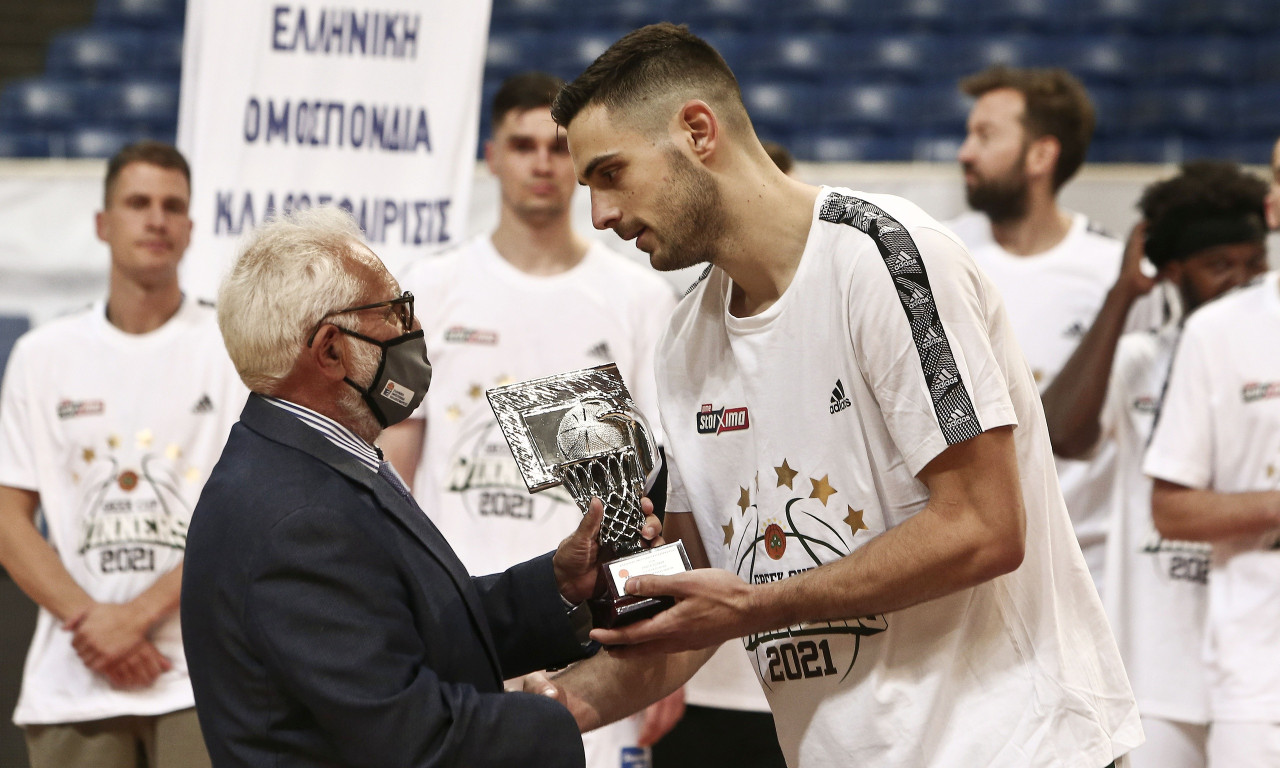 Παναθηναϊκός ΟΠΑΠ-Προμηθέας: Τα «όργια» του Παπαπέτρου και η βράβευσή του (video+photos)