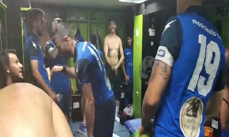 ΑΕ Μοσχάτου: Η πρώτη νίκη έφερε πριμ και πανηγυρισμούς (video)