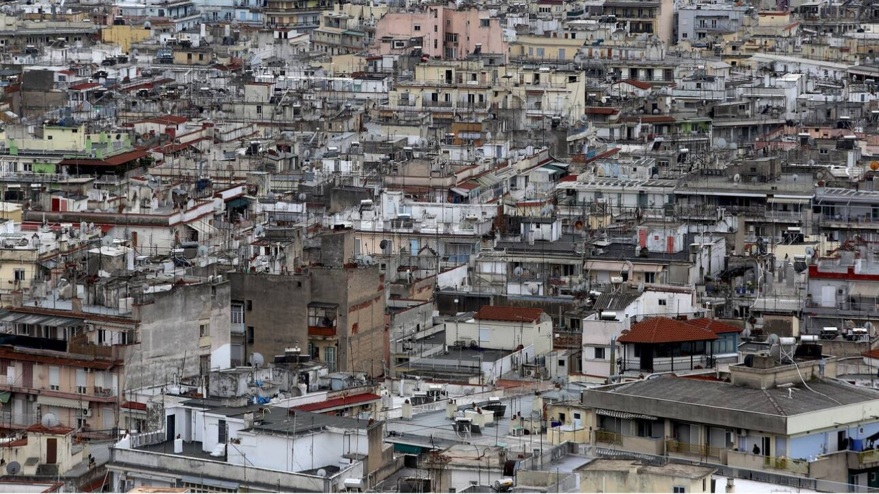 Απαλλαγή ενοικίου πληττόμενων επιχειρήσεων και για τον Μάιο - Τι προβλέπει τροπολογία