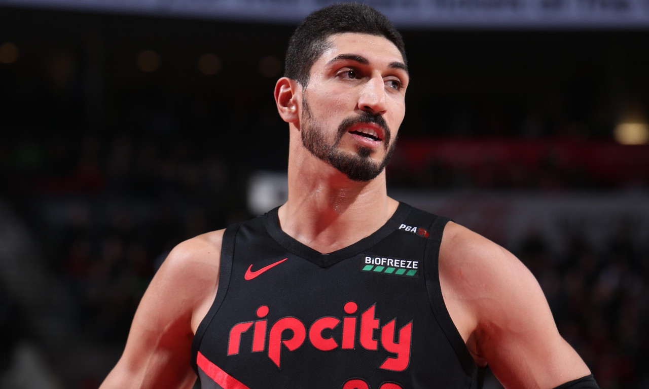 Ενές Καντέρ: Μήνυμα στα ελληνικά κατά Ερντογάν - «Δεν θα με φιμώσει» (video+photos)