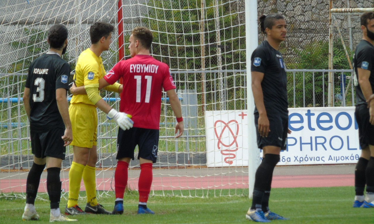 Τρίκαλα-Δόξα Δράμας: Του γύρισε η γλώσσα, αλλά συνήλθε και συνέχισε το ματς (video)