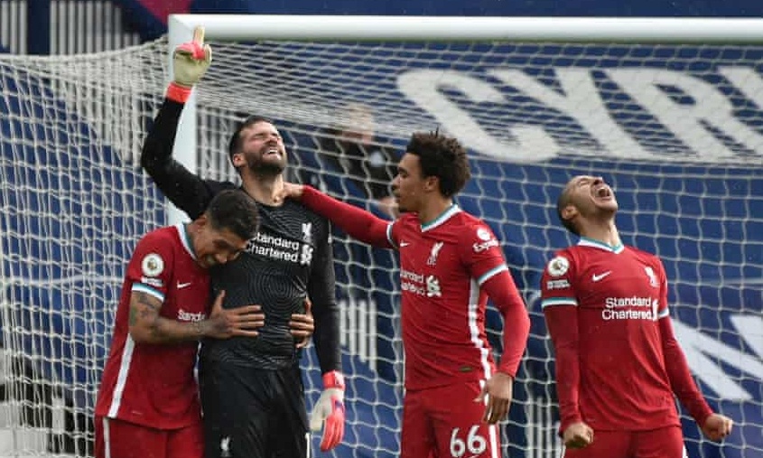 Λίβερπουλ: Η συγκινητική αφιέρωση του Άλισον - Χαμός στον πάγκο μετά το γκολ (video+photos)