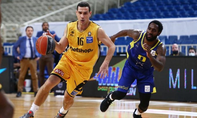 Ζήσης: «Περάσαμε δύσκολα στη σεζόν»