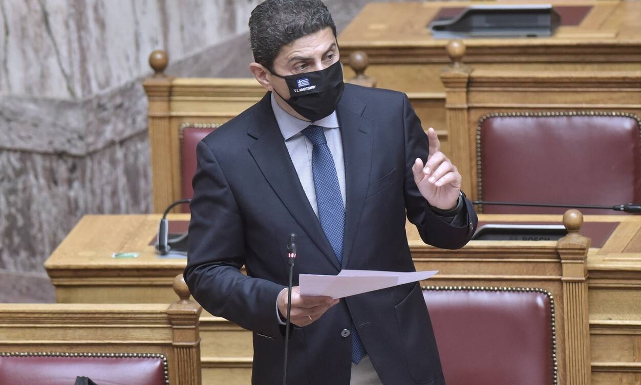 Αυτά που κάνει ο Αυγενάκης, δεν γίνονταν ούτε στην ΕΣΣΔ!