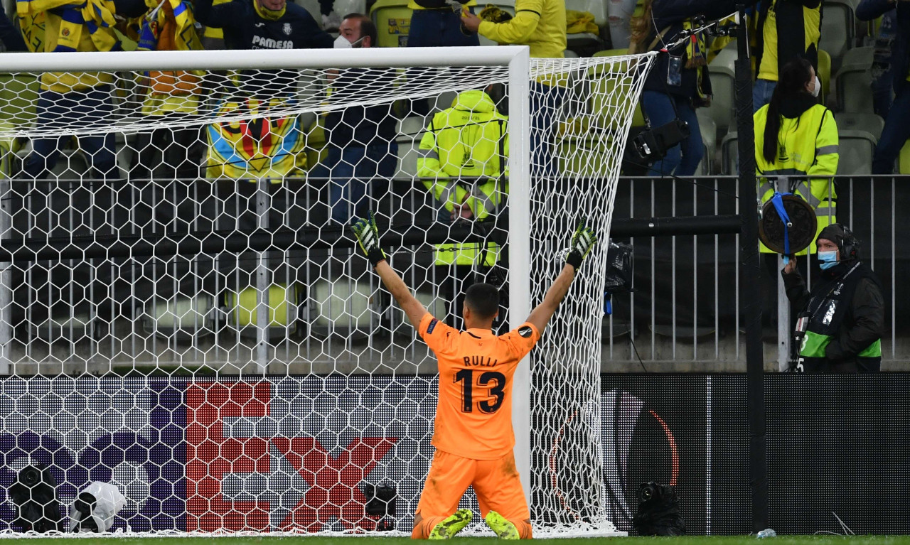 Τελικός Europa League: Ο Ρούλι δίνει το τρόπαιο στη Βιγιαρεάλ! (Videos+Photos)
