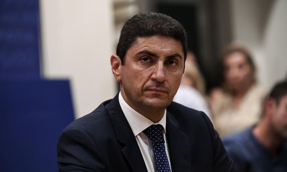 Αυγενάκη, κατέβασε τα τανκς!