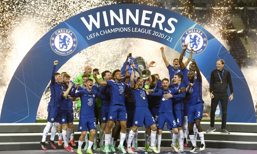 Τελικός Champions League: Η απονομή του τροπαίου στα «χέρια» της Τσέλσι (video+photos)