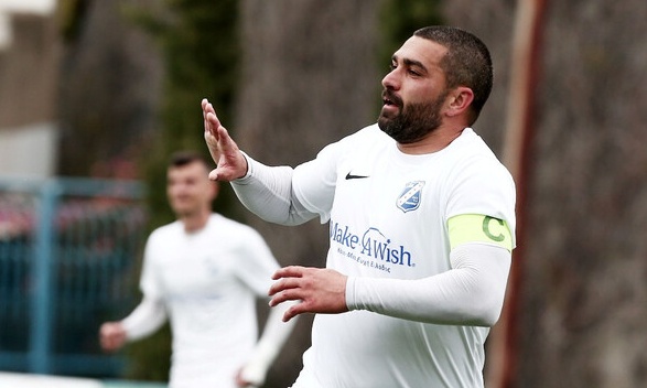 Καλλιθέα: Ρήξη χιαστών ο Μαρουκάκης