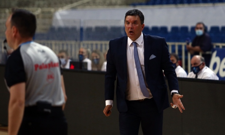 ΑΕΚ - Προμηθέας: Επεισόδιο με Γιατρά στο ΟΑΚΑ - Έξαλλος και ο Αγγέλου (videos+photos)