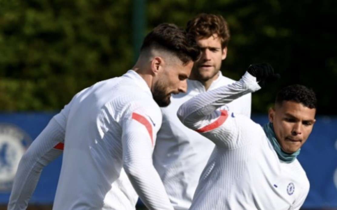 Τσέλσι: Κρατά για ένα χρόνο ακόμη Ζιρού-Τιάγκο Σίλβα! (Photos)