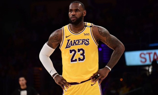 ΛεΜπρόν Τζέιμς: Είναι «βαρύ» το νο 23 - Αλλάζει αριθμό τη νέα σεζόν