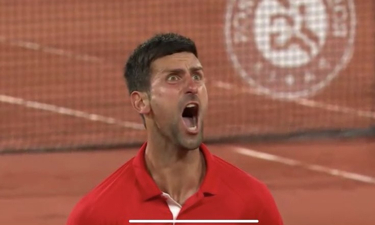 Roland Garros: Κέρδισε δύσκολα και ξέσπασε σαν... τρελός ο Τζόκοβιτς (video)