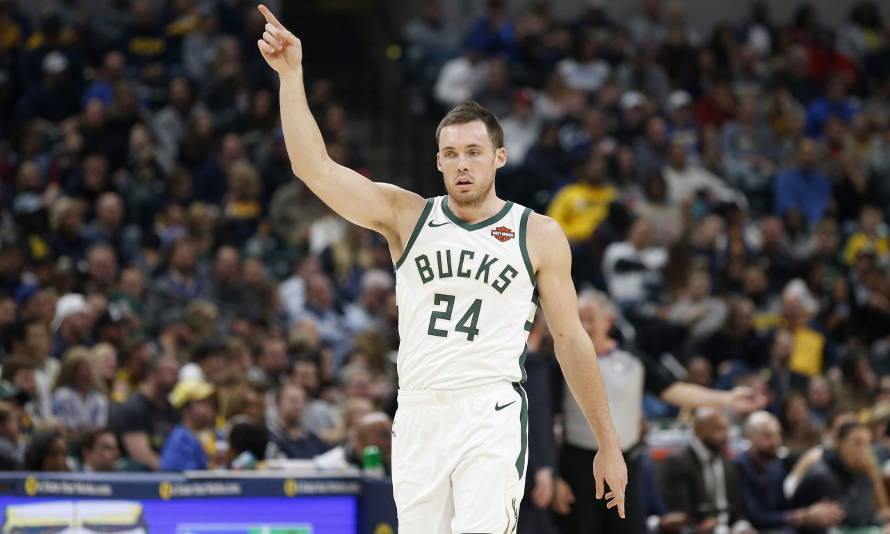 Μιλγουόκι Μπακς - Μπρούκλιν Νετς: Μάτωσε ο Κόνατον από αγκωνιά (video+photos)