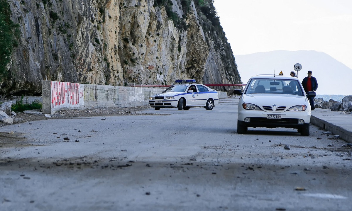 Ανάβυσσος: Πατέρας ανήλικης «συνέλαβε» 19χρονο Πακιστανό που αυνανιζόταν βλέποντας την κόρη του