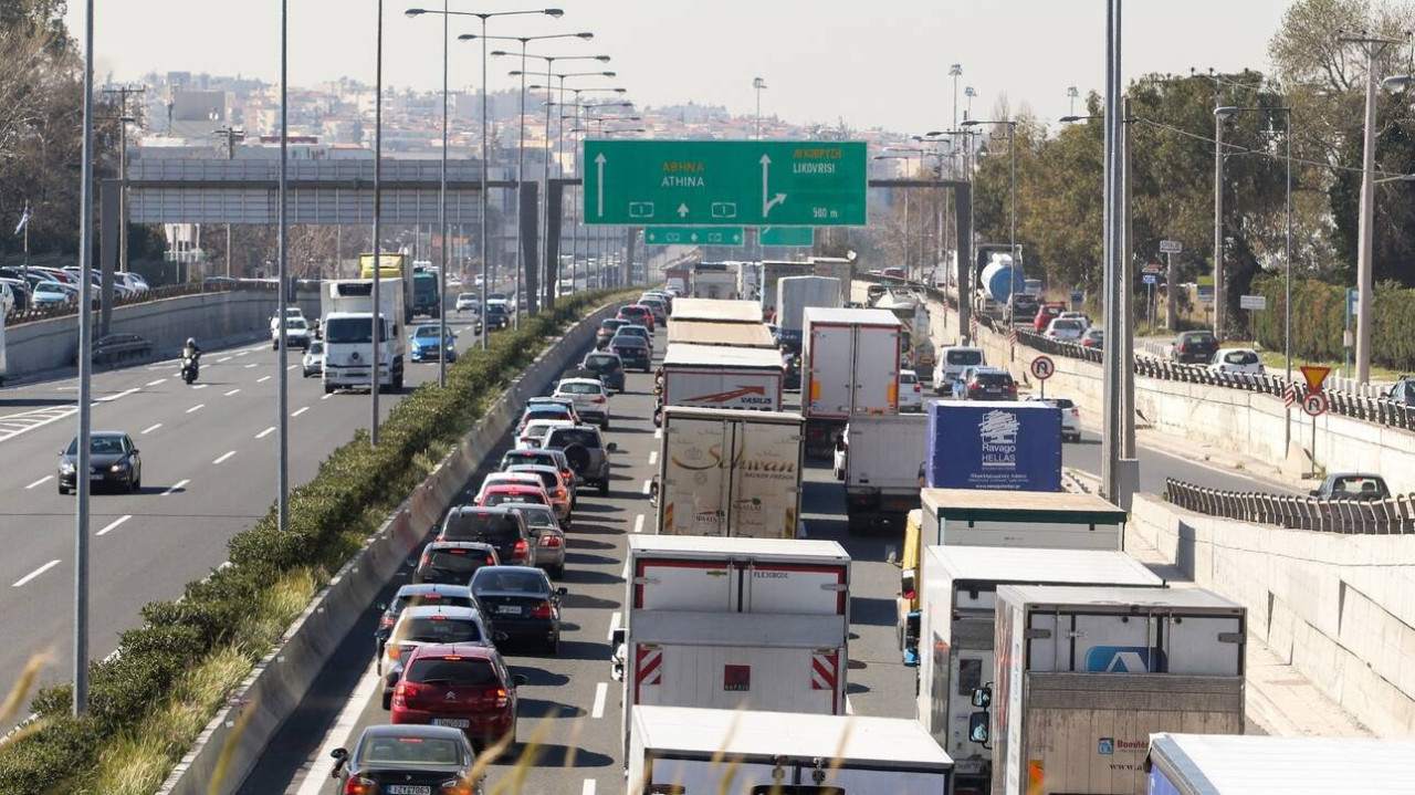 Αγίου Πνεύματος 2021: Σε ποια σημεία απαγορεύεται η κίνηση φορτηγών