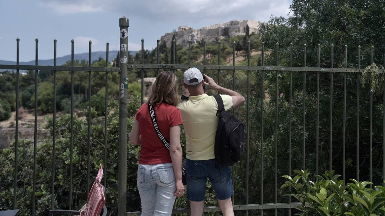 Πτώση 79,3% των τουριστικών εισπράξεων στο τετράμηνο Ιανουαρίου - Απριλίου 2021
