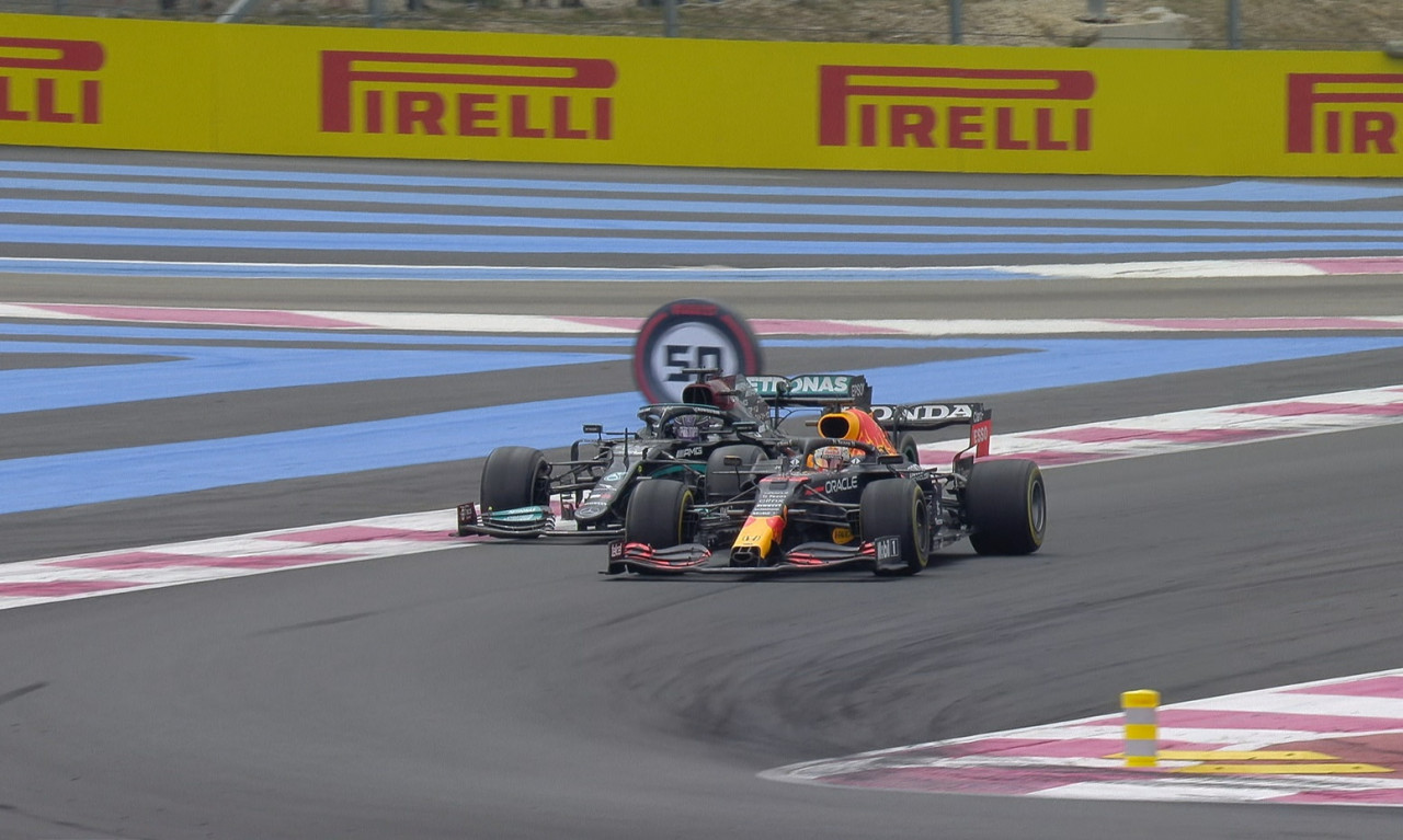Formula 1: «Ιπτάμενος» Ολλανδός για τίτλο, «κατάπιε» τον Χάμιλτον στη Γαλλία (photos)