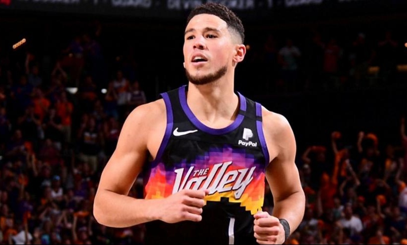 NBA: Τα... όργια του Ντέβιν Μπούκερ (video)