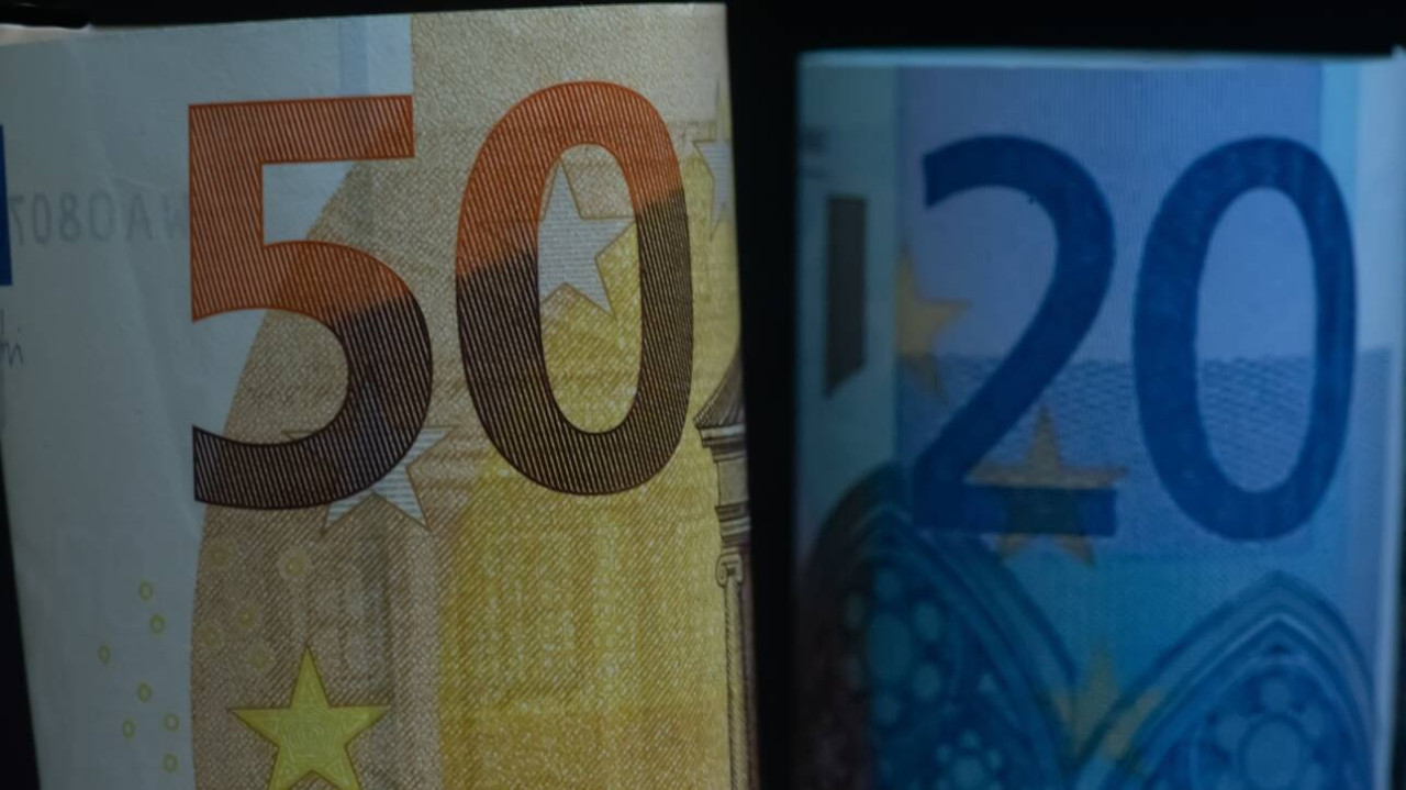 Αναδρομικά και αυξήσεις: Πότε θα πληρωθούν