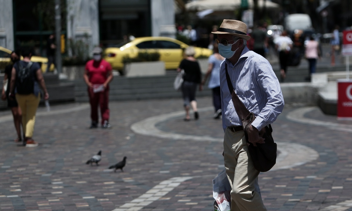 Κορονοϊός: «Κλείδωσαν» οι ανακοινώσεις για τις μάσκες - Ίσως τις πετάξουμε και αύριο