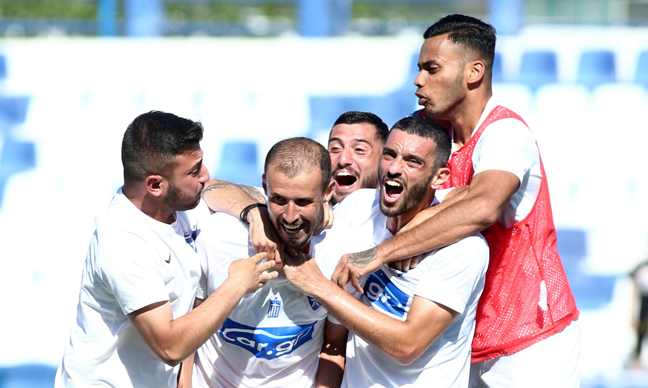 Ιωνικός: Ανανέωσε με επτά!