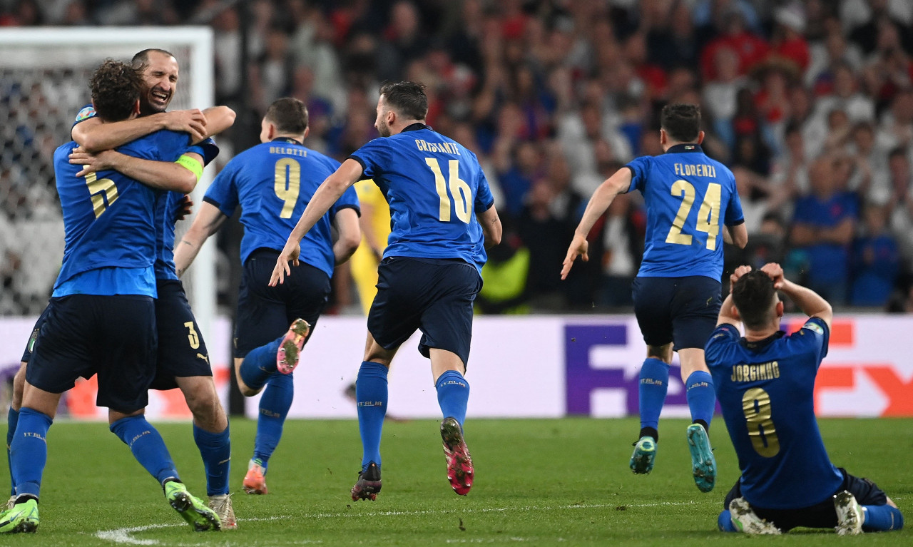 Euro 2020: Η «κατάρα» των γηπεδούχων σε τελικό συνεχίστηκε (videos)