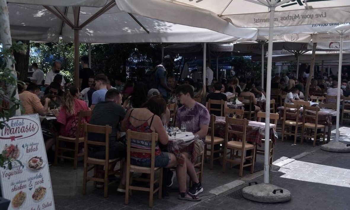 Εστίαση: Έτσι θα λειτουργήσουν οι κλειστοί χώροι μόνο για εμβολιασμένους