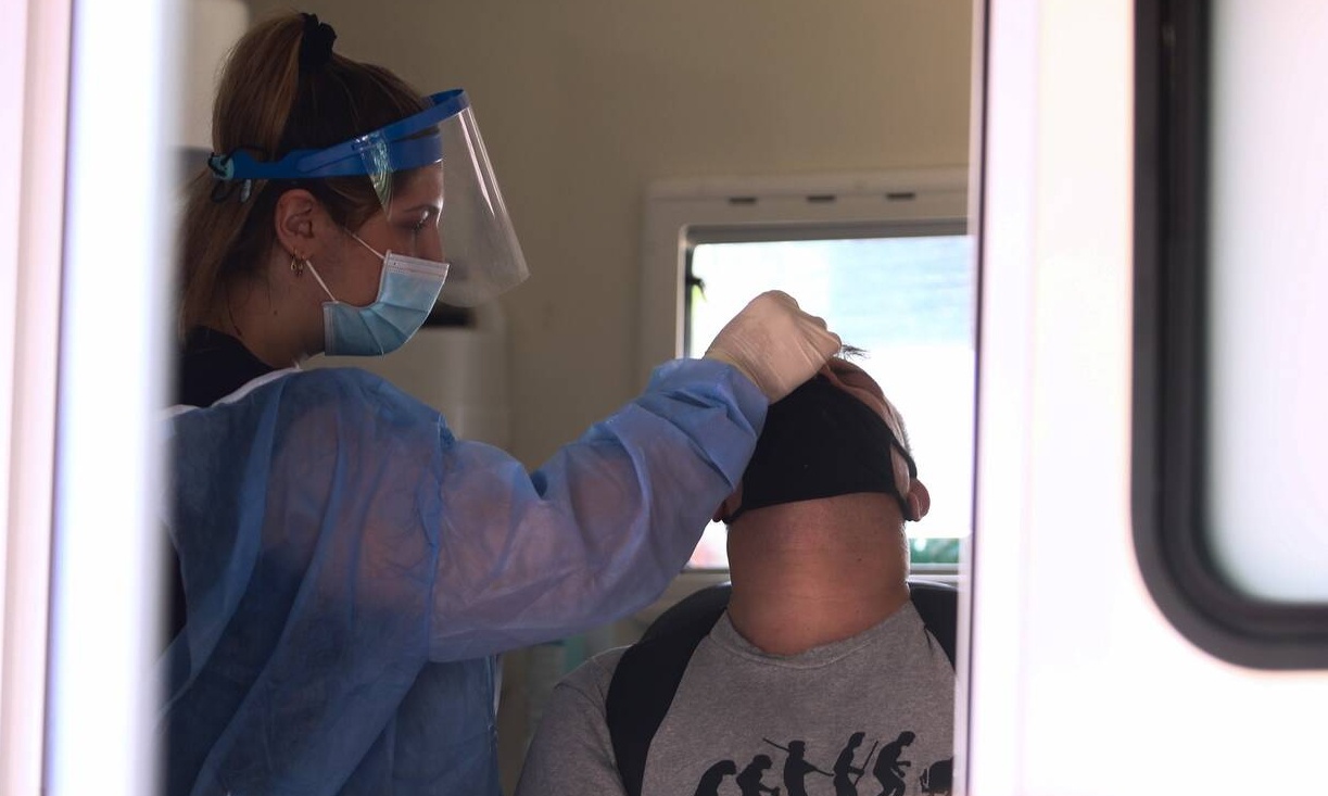 Κρούσματα σήμερα: 2.938 νέα ανακοίνωσε ο ΕΟΔΥ - 7 θάνατοι σε 24 ώρες, 135 οι διασωληνωμένοι