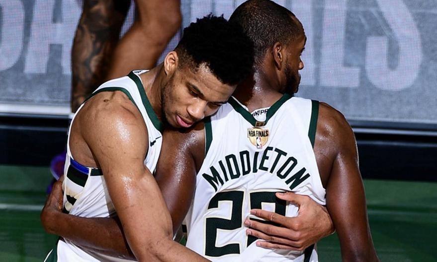 NBA: Ισοφάρισαν τους τελικούς οι αποφασισμένοι Μπακς (photos+video)