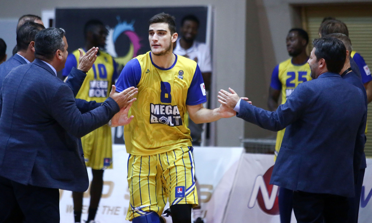 Μεσολόγγι: Συζητάει με Λεγκίκα!