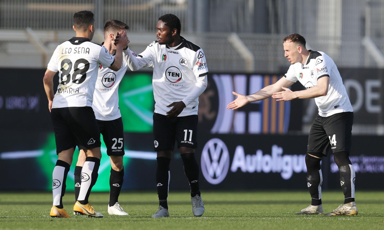 Σπέτσια: «Καμπάνα» από την FIFA