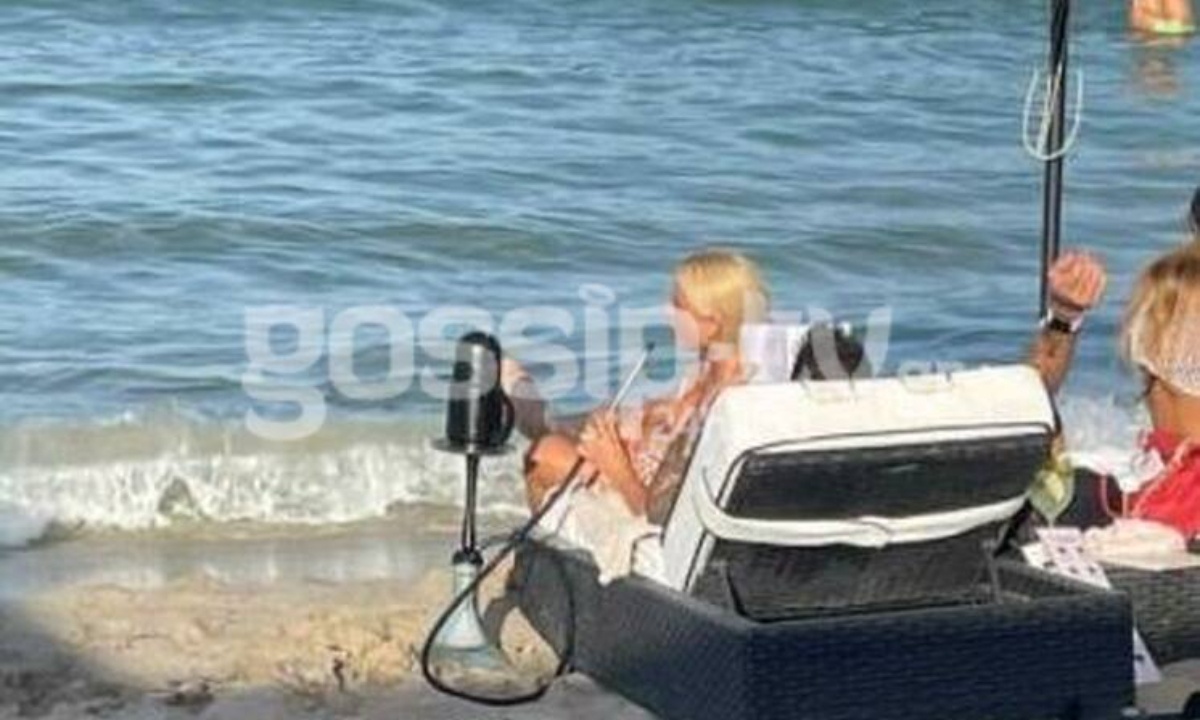 Αποκλειστικό: Τούνη - Αλεξάνδρου: Κάνουν διακοπές στη Χαλκιδική και μοιράζονται την ίδια ξαπλώστρα