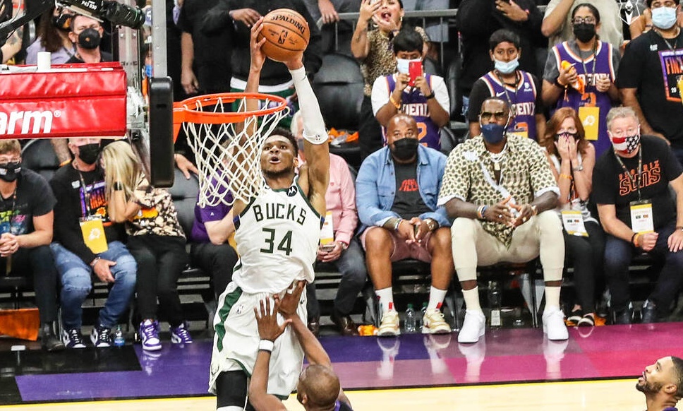 Χόλιντεϊ: «Να παίξουμε σαν απελπισμένοι για νίκη»