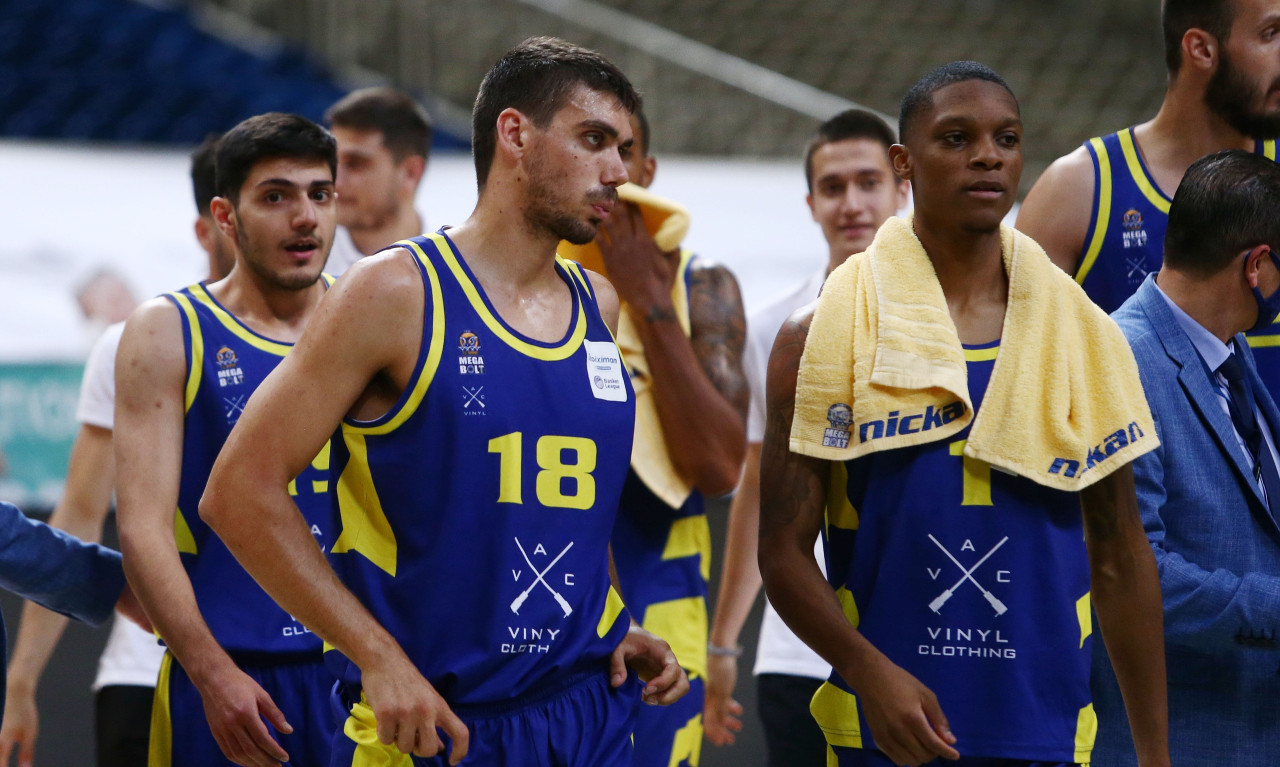 Λαύριο: Ανανεώνει ο Περσίδης!