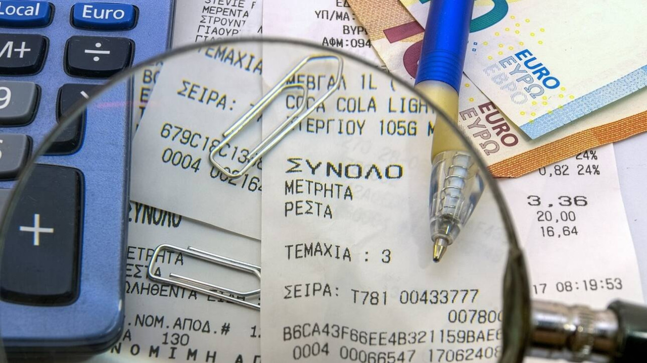 Φοροδιαφυγή: Τσουχτερά τα πρόστιμα για όσους δεν εκδίδουν αποδείξεις