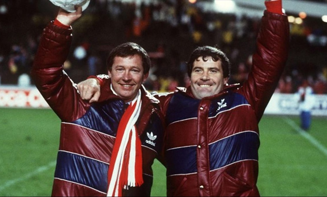 Άγαλμα του Σερ Αλεξ Φέργκιουσον έξω από το γήπεδο της Αμπερντίν