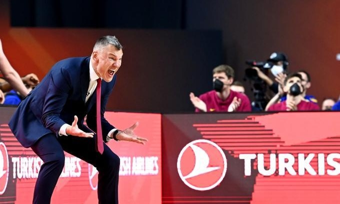 Μπαρτσελόνα: Αποκαλυπτικός Σάρας για Χάνγκα και Κλαβέρ