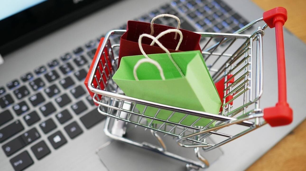 Διατηρείται η άνοδος των online super market