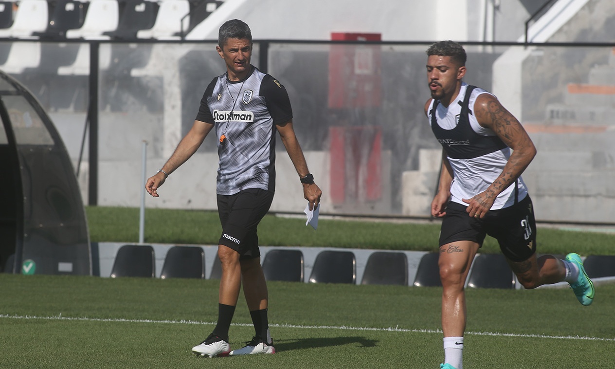 ΠΑΟΚ: Η αγκαλιά του Λουτσέσκου σε Αουγκούστο και το τετ α τετ με Καγκάβα (video)