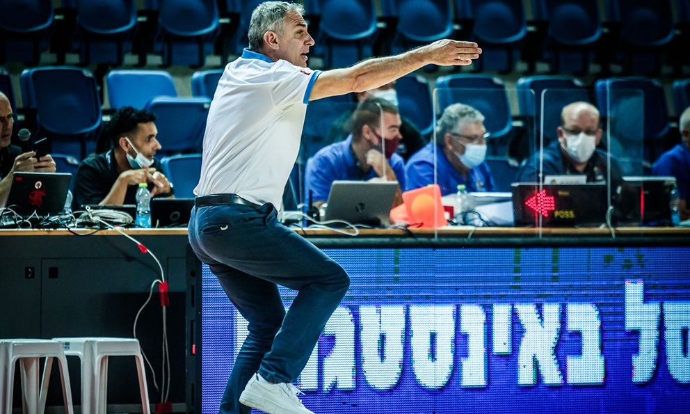 Εφήβων-Βλασσόπουλος: «Οι παίκτες να μην φοβούνται να σουτάρουν»