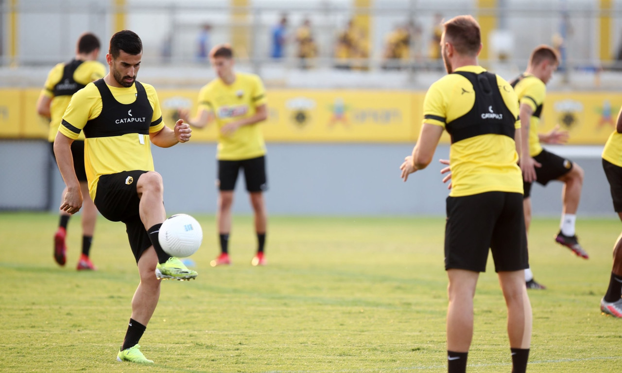 ΑΕΚ: Συναγερμός με Μπακάκη - «Πρώτη» για Χατζισαφί