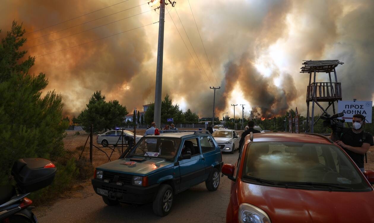 Φωτιά ΤΩΡΑ: Δύο εγκλωβισμένοι κι ένας τραυματίας στη Δροσοπηγή