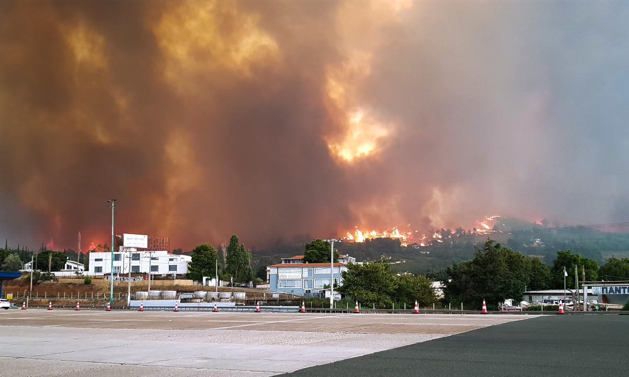 Ασύμμετρη απειλή - Η Ελλάδα στις φλόγες: Δραματική κατάσταση σε Αττική, Ηλεία, Εύβοια και Μεσσηνία