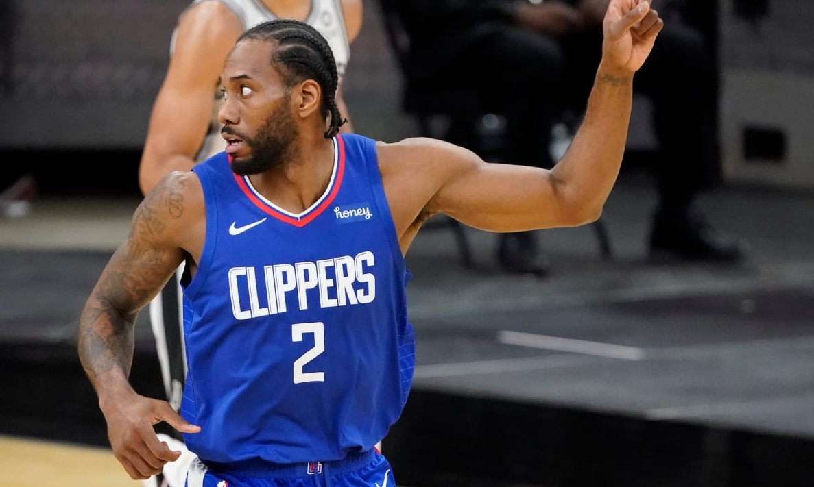 ΝΒΑ: Μένει και τη νέα σεζόν στο Λος Αντζελες ο Λέοναρντ