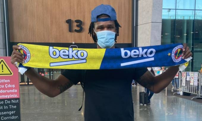 Φενέρμπαχτσε: Υποδέχθηκε τον Μπούκερ