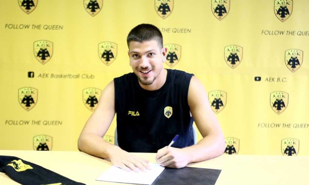 ΑΕΚ: Στα «κιτρινόμαυρα» ο Φλιώνης