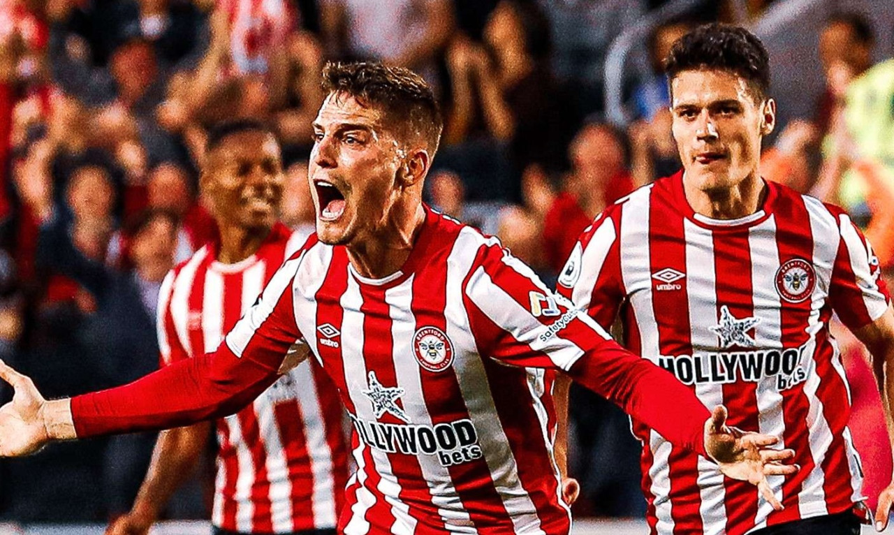 Premier League: Οι «σφήκες» τσίμπησαν 74 χρόνια μετά! (Videos+Photos)