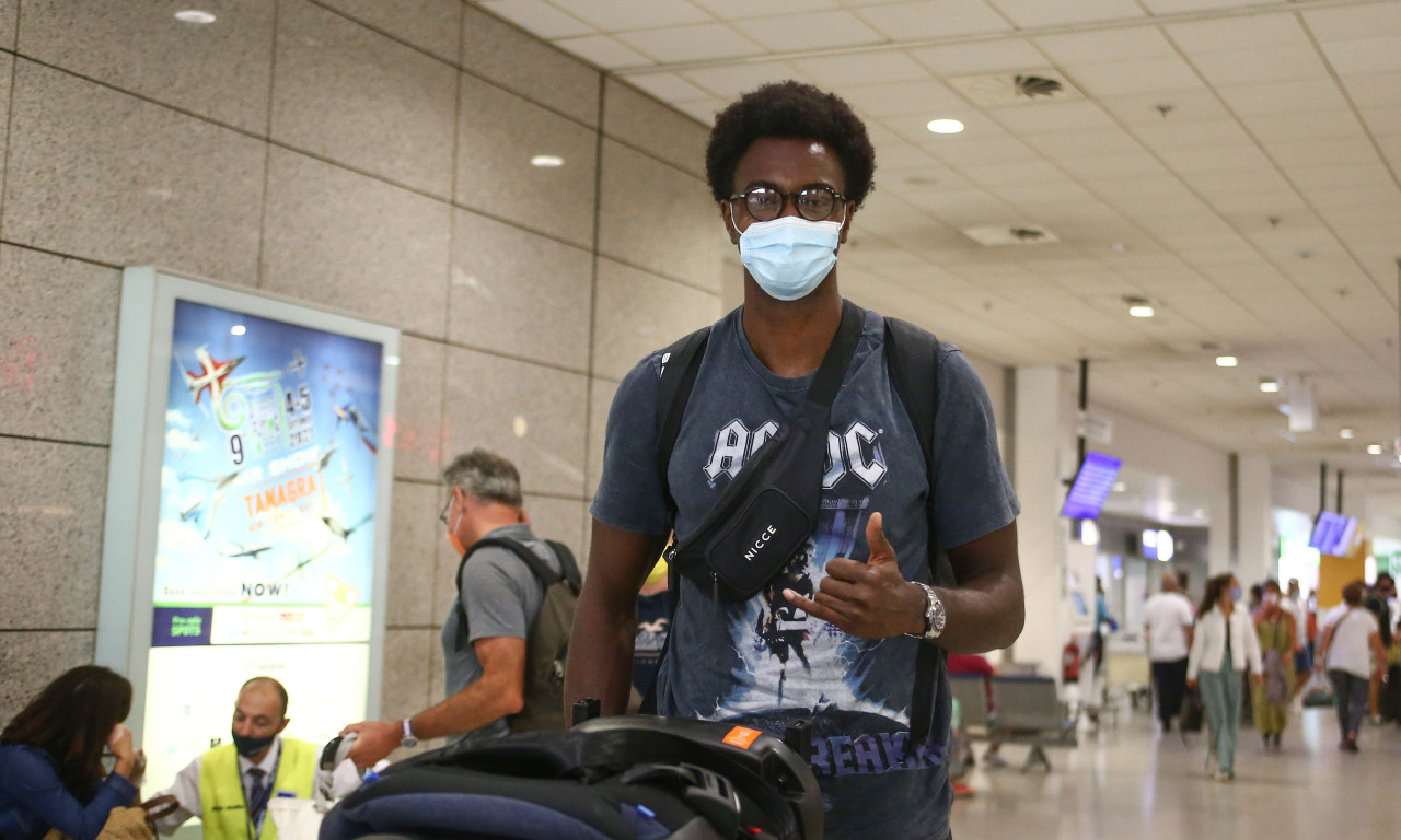 Ολυμπιακός: Ήρθε ο Ζαν Σαρλ, ανοικτό το θέμα του ξένου